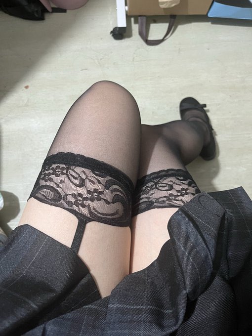 DevinAnthony13's tweet photo. 幻想自己是一条母狗 被骑在身下 狠狠的操 #母狗 #反差 #女高 https://t.co/2nraAbwrTd