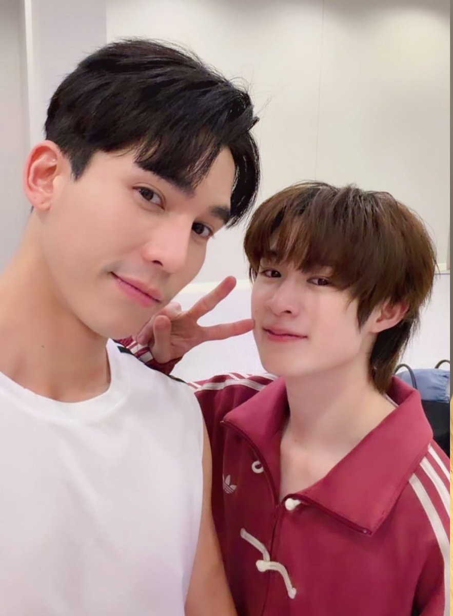 nngn_natt's tweet photo. ถึงจะชูฉองนิ้ว แต่หัวใจคุณฉามนะงับ  🤏🏻✨

Your Third Q15

#ที่สามของเธอQ15 https://t.co/gSjm7dOmjm