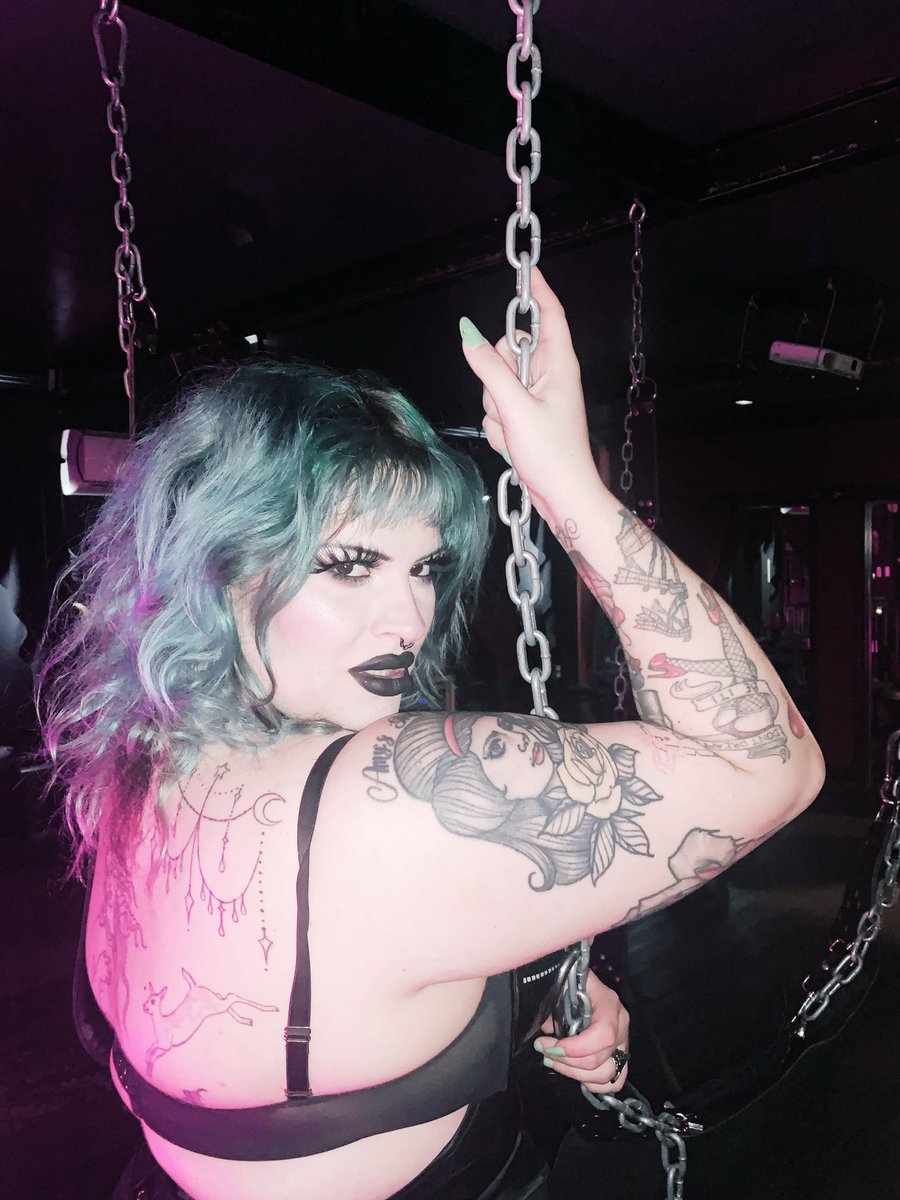 MistressRitual's tweet photo. Would you sacrifice yourself for My own pleasure? https://t.co/12tiJlZvmP