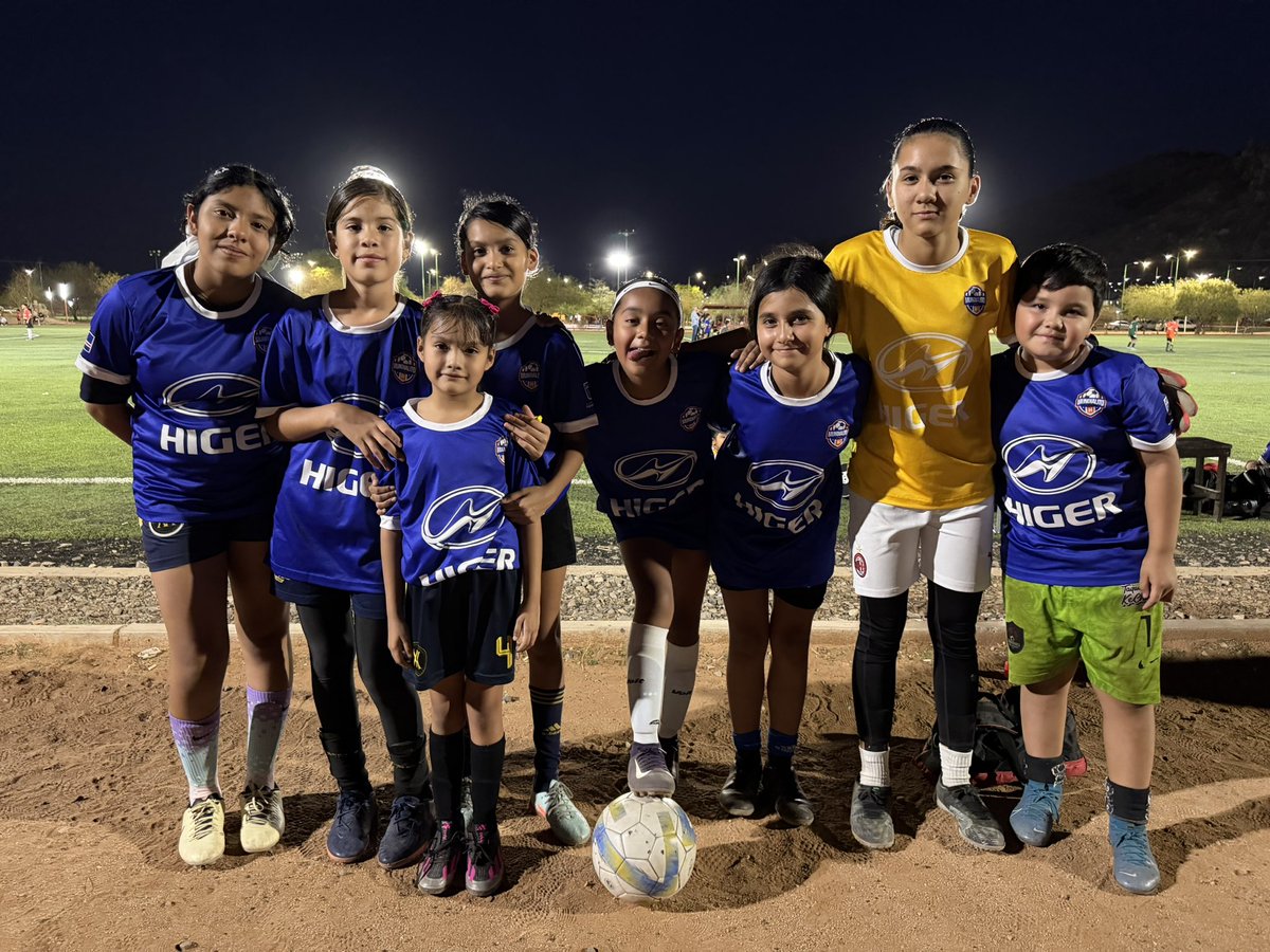 tonoastiazaran's tweet photo. La emoción sigue creciendo en cada partido. ⚽🙌🏻

Niñas y niños continúan disfrutando del #MundialitoH, dejando todo en la cancha y demostrando que el deporte nos une. 

¡Continúan los juegos! Apoya tu favorito para ganar el gran trofeo de la H. 🌎🏆 https://t.co/ie9CVCZvfb