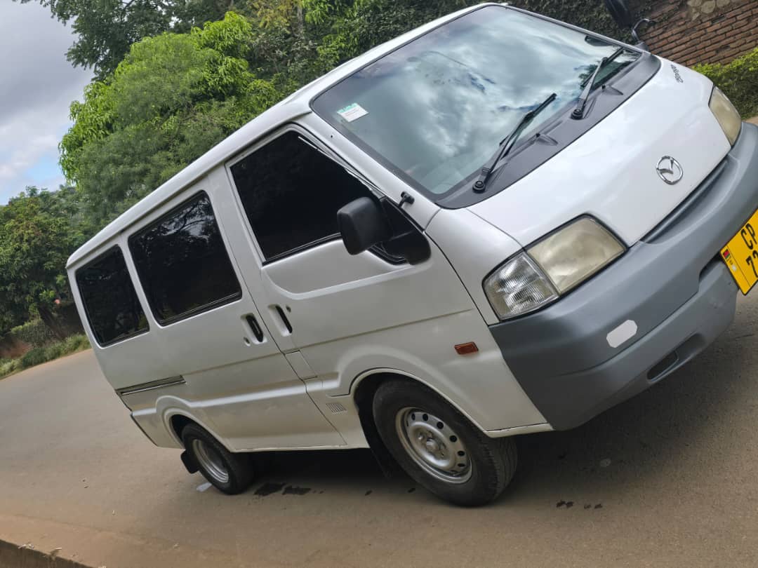KaySleyMw's tweet photo. Mazda bongo
Very smart in and out 
F8 manual 
Double tyre 
13.8 million 
Blantyre 
RT please 🙏 https://t.co/3g10j2IARF