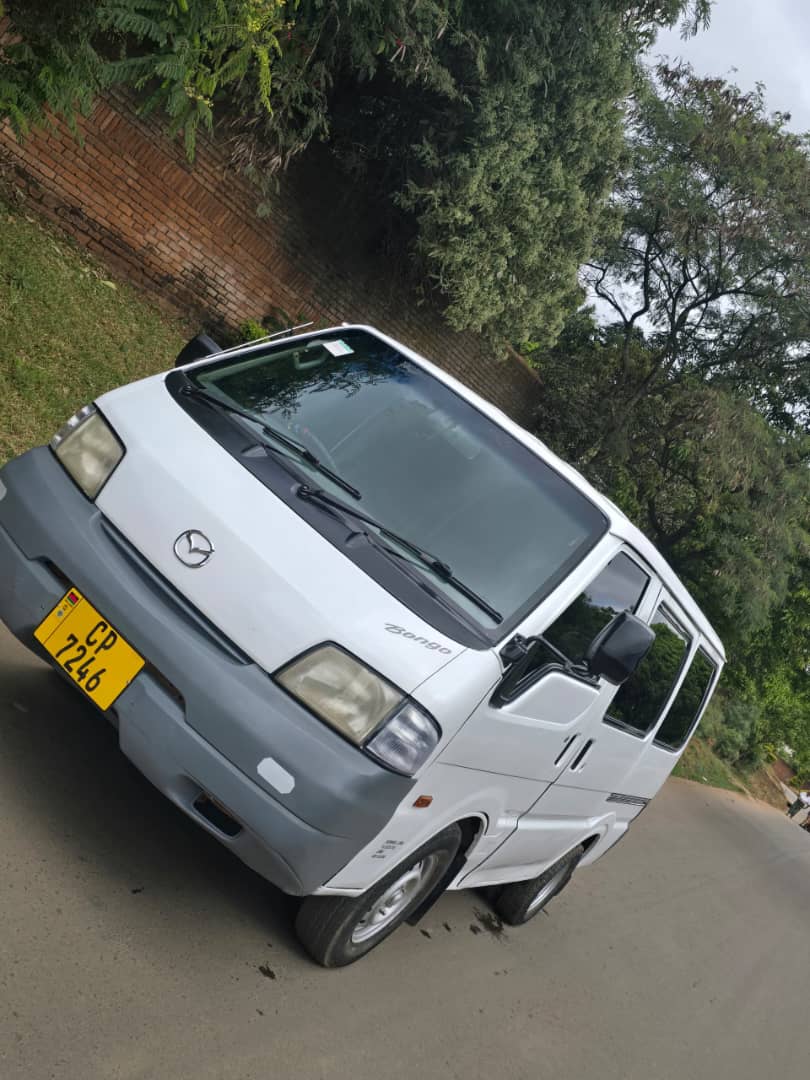 KaySleyMw's tweet photo. Mazda bongo
Very smart in and out 
F8 manual 
Double tyre 
13.8 million 
Blantyre 
RT please 🙏 https://t.co/3g10j2IARF