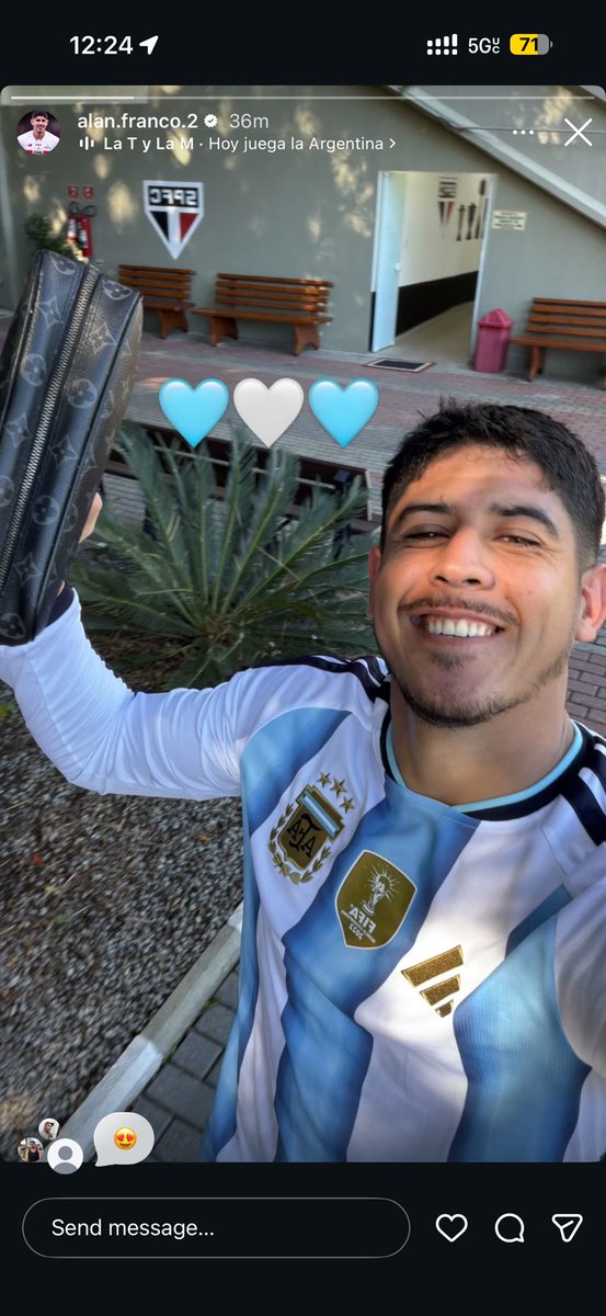 FelipeGomesRuiz's tweet photo. Alan Franco no treino do São Paulo de hoje. A Argentina enfrenta a Áustria logo mais. https://t.co/UcSigzb5cq
