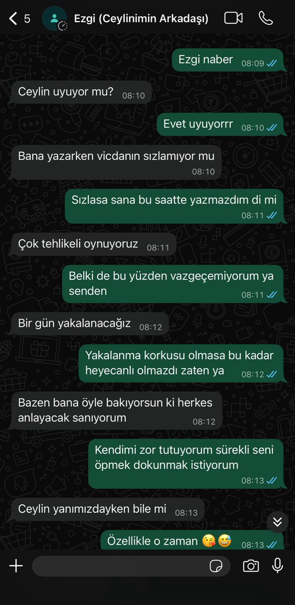 Birtikgundem's tweet photo. 🔵 Bir kadın, sevgilisinin kendisini en yakın arkadaşıyla aldattığını öğrendi.

Ortaya çıkan mesajlarda şahıs ile en yakın arkadaşının uzun süredir gizli şekilde görüştüğü görüldü. https://t.co/anF0PZGv52