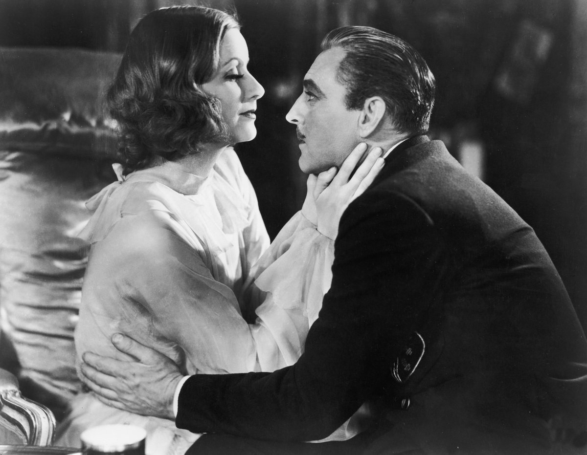 The_Ent_Factor's tweet photo. The classic drama GRAND HOTEL (1932) starring Greta Garbo, John Barrymore &amp; Joan Crawford has been released on Blu-ray

https://t.co/wgH2HLb9yt

#bluray #classicfilms #grandhotel #gretagarbo #johnbarrymore #joancrawford #romance #classicmovies https://t.co/2SqmXTg87U