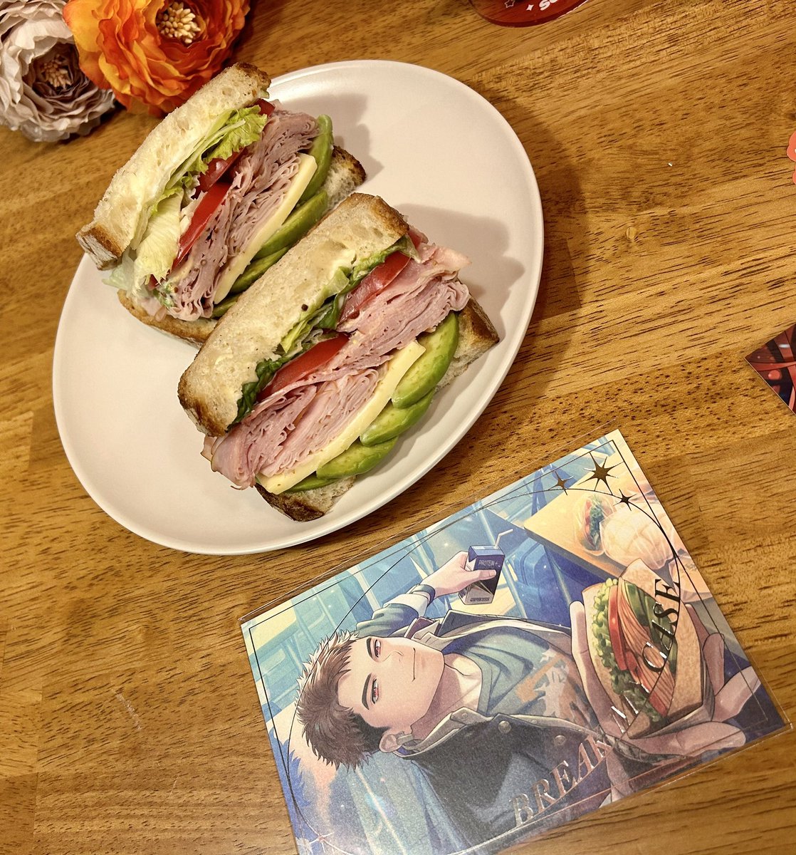 flowerberry520's tweet photo. メニューの紹介です🧑‍🍳

SSR新開戦［屈強の源］のサンドイッチを再現🥪

インテリファイターのダークチョコレート風味プロテインを使ったプリンとブレパカードをイメージした旬の枇杷を使ったデザート、サンド、アイシングクッキーをワンプレートにしました❣️

#新開戦Birthday2026
#ブレマイ製菓部 https://t.co/9cDEiqdsyL