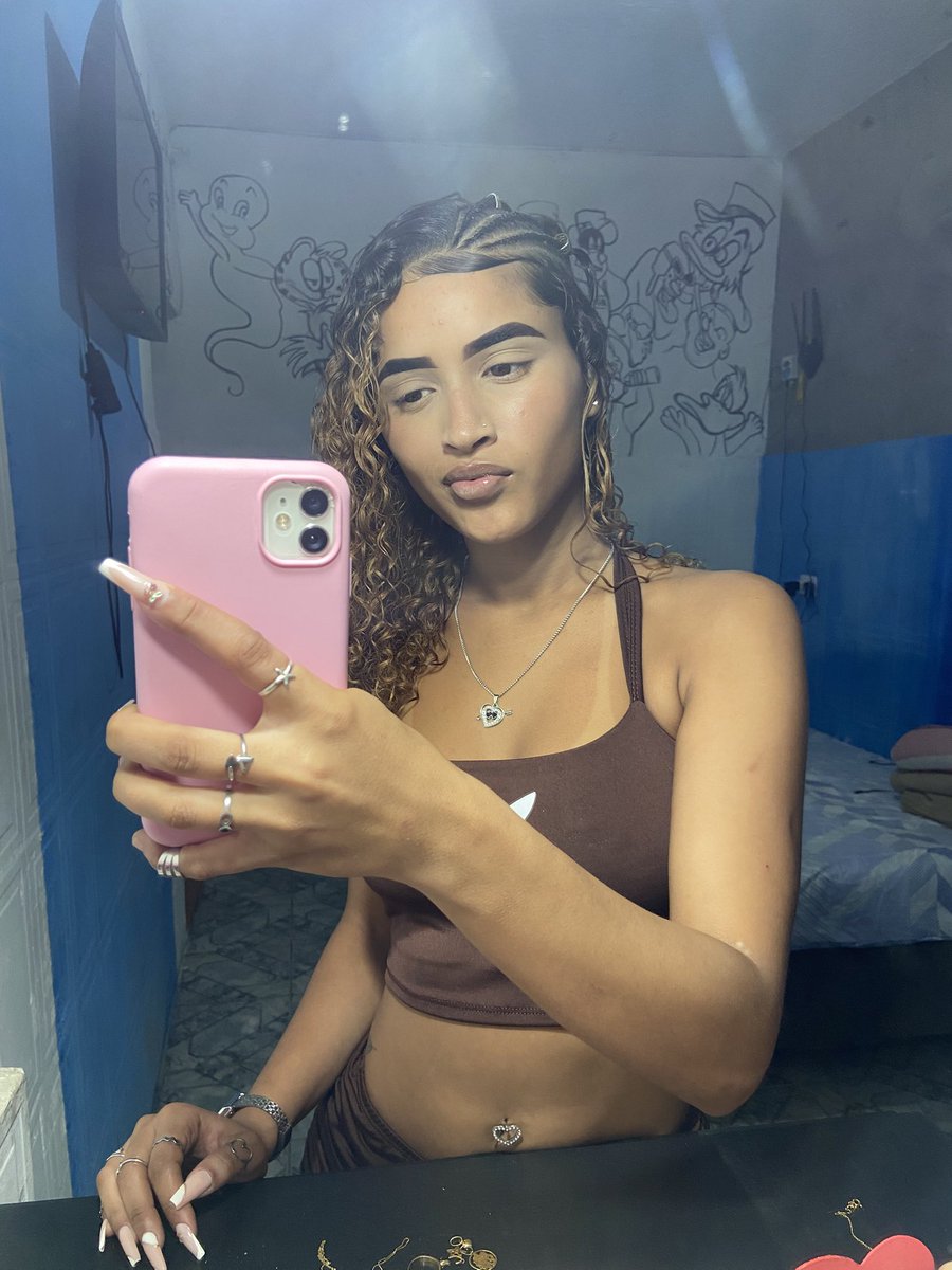 px_kaylanee2's tweet photo. Brilhante como o sol🤎✨ https://t.co/tzg8bEvXN6