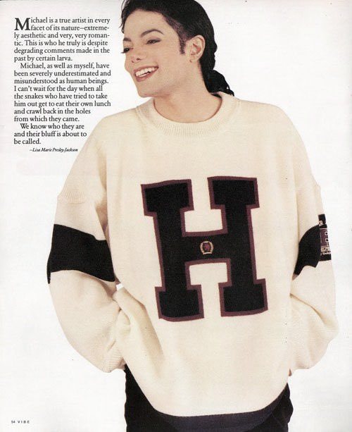 mjcharmie's tweet photo. this look has always given part of an early 90s ensemble sitcom https://t.co/ITG279r2E1
