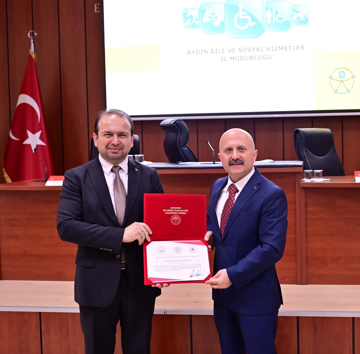 adsmaydin's tweet photo. Erişilebilirlik İzleme ve Denetleme Komisyonu Teknik Değerlendirme Ekipleri tarafından yapılan incelemeler sonucunda erişilebilir olduğu tespit edilen Aydın ADSH engelli bireylerin toplumsal yaşama daha aktif katılımını destekleyen “Erişilebilirlik Belgesi” almaya hak kazanmıştır https://t.co/MtpNwz1qyP