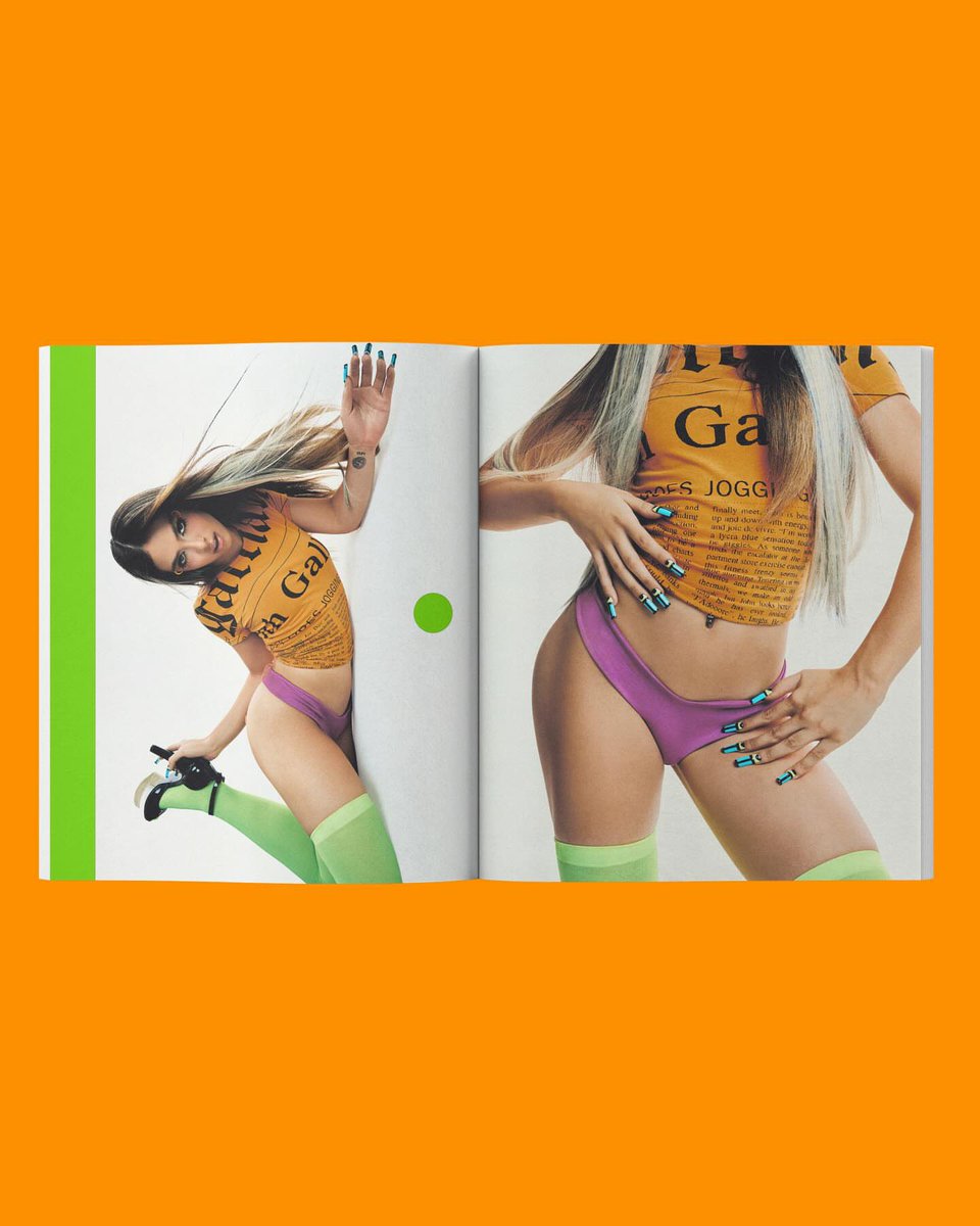 Melody_Charts's tweet photo. Melody para Galore, revista americana. https://t.co/UaYLG48BYF