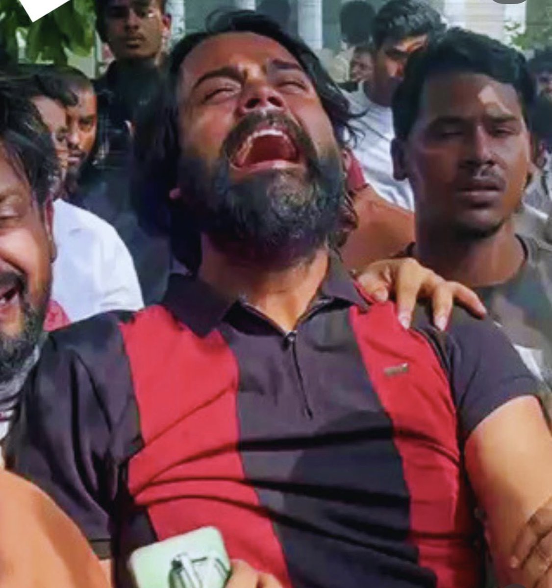 Nher_who's tweet photo. Parents &amp; relatives of students who died in Lucknow fire

This is what happens when you never hold the Govt accountable

From Delhi fire to Lucknow fire

The death will just be a number for Govt files &amp; newspaper headlines! https://t.co/hi6285xs0u