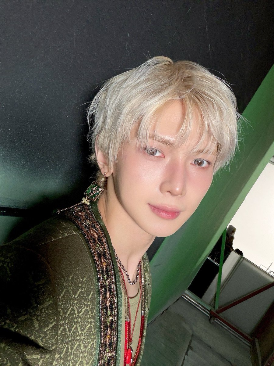kyeostardust's tweet photo. you deserve so much better https://t.co/oVfVRiJZyY