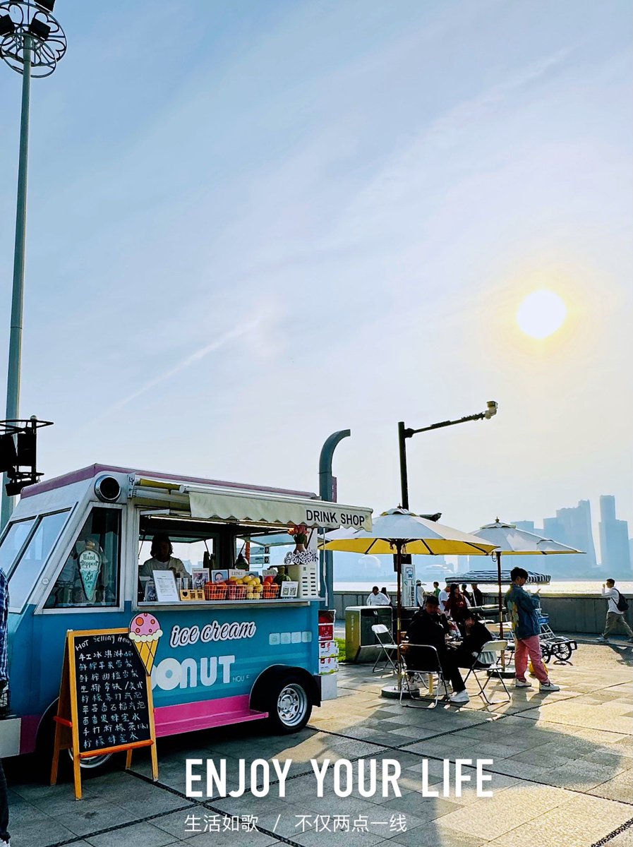 NRS93empire's tweet photo. Just wrapped up a quick day trip to the coastal town—fresh sea breeze, local fish tacos, and that perfect sunset. ， https://t.co/Pn25kVUjuu
