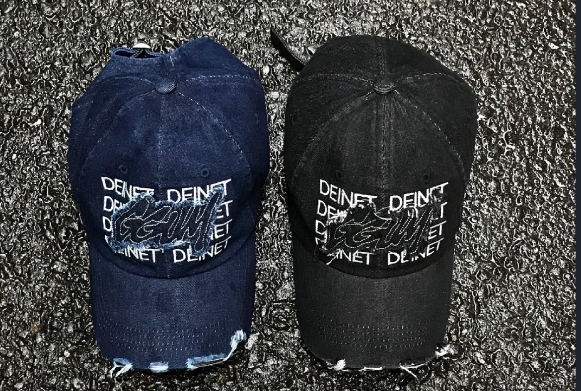 seekingtxt's tweet photo. yeonjun and his cap agenda https://t.co/zA1lDiLQIK