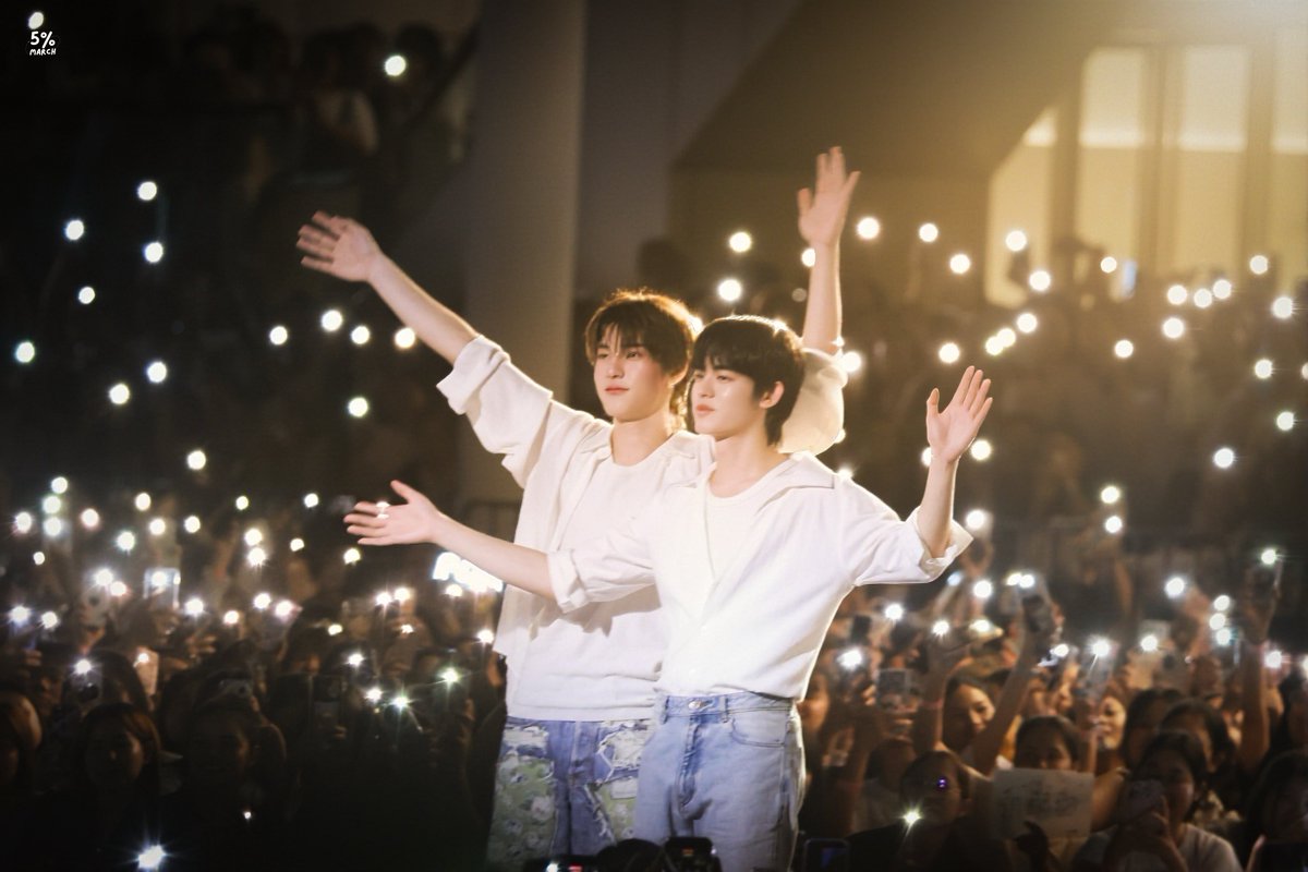 boyslovehub's tweet photo. They explained that the meaning of #VAVA is “stars,” because while many often represent Por as the Moon and Tee as the Sun, VAVA are their stars.

“When we meet our fans somewhere, we always see an ‘ocean of stars.’ We are the sun and the moon, and you are the stars.”

The actors also registered a twin star with the fandom name.