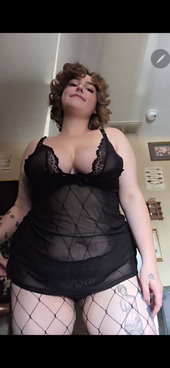 veronicaanncx's tweet photo. summer heat 🥵 https://t.co/yJkP53VBf8