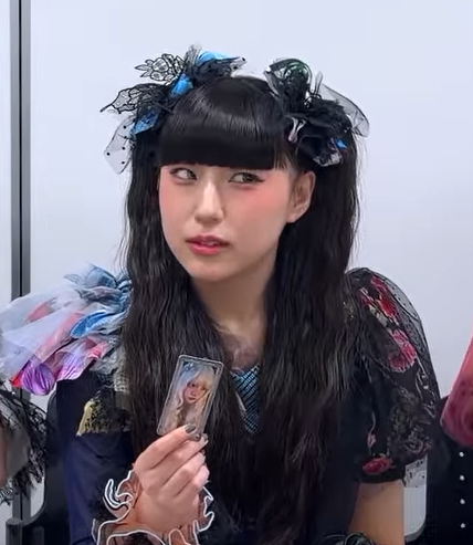 JanosIchwan's tweet photo. And i'm not gonna lie Miu🤍, Moka🩵, and Mona🩷 reaction before gets miu card is soooo cute and funny
and finally Rinka💜 pull's miu card she's so happy to get miu card
they're sooooo adorable 🫶🫶🫶🫶
#horrorqueen
#ファントムシータ https://t.co/r9uqTsnJ53