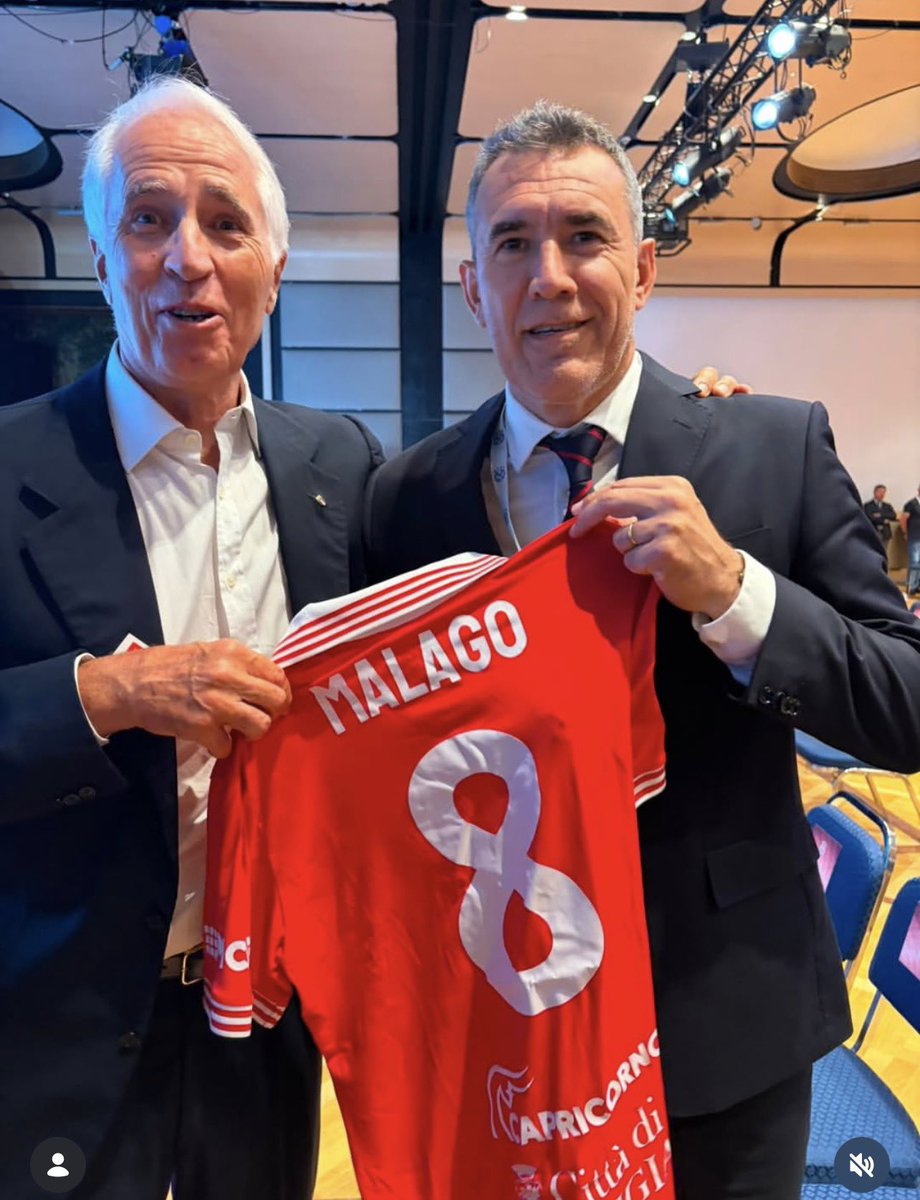 ACPerugiaCalcio's tweet photo. 🇮🇹 Giovanni #Malagò è il nuovo presidente della Figc 🤝

#ACPerugiaCalcio – che ha partecipato con il dg Hernan Garcia Borras alle elezioni dell’Assemblea federale avvenute a scrutinio segreto – si congratula con il neo Presidente Giovanni Malagò, augurandogli un proficuo lavoro nell'interesse di tutto il movimento calcistico italiano. 

#nuovopresidente @FIGC @giomalago