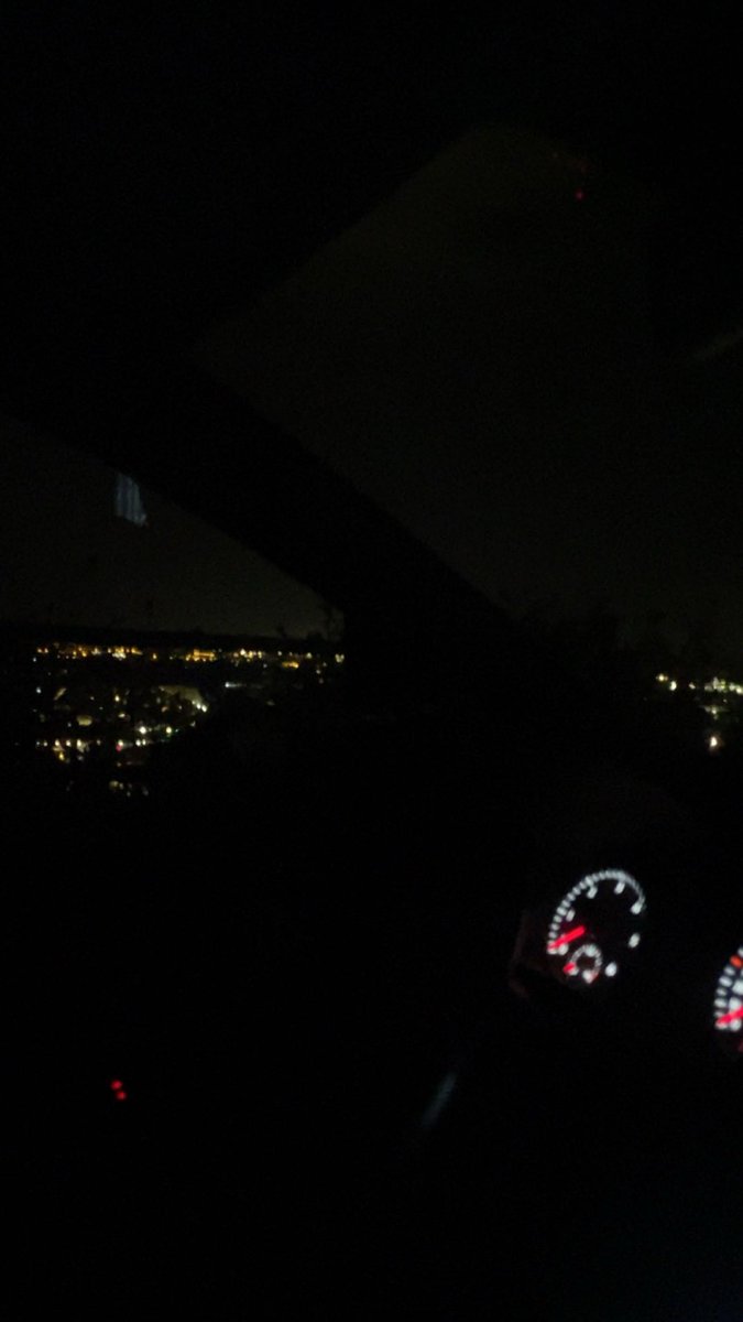 s6slx's tweet photo. la nuit grv un mood !! https://t.co/SmXJroH8PP