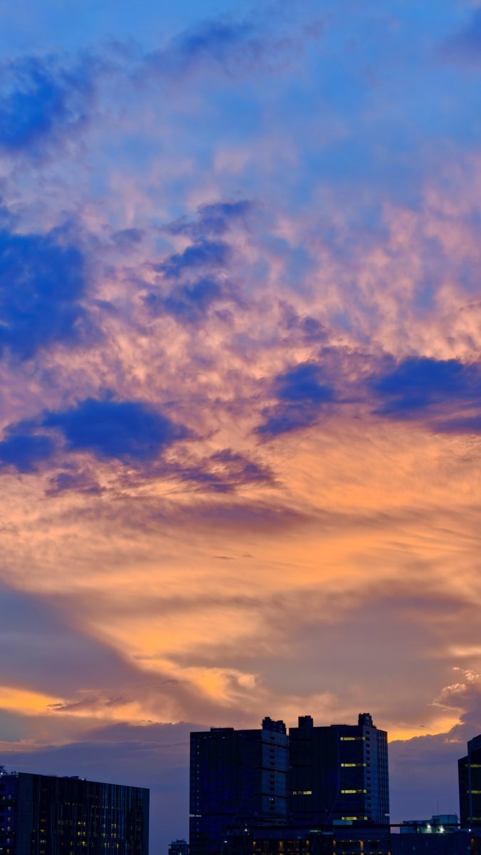 parthosarathi_b's tweet photo. Show me a sky worth remembering. https://t.co/wDqccj39W4