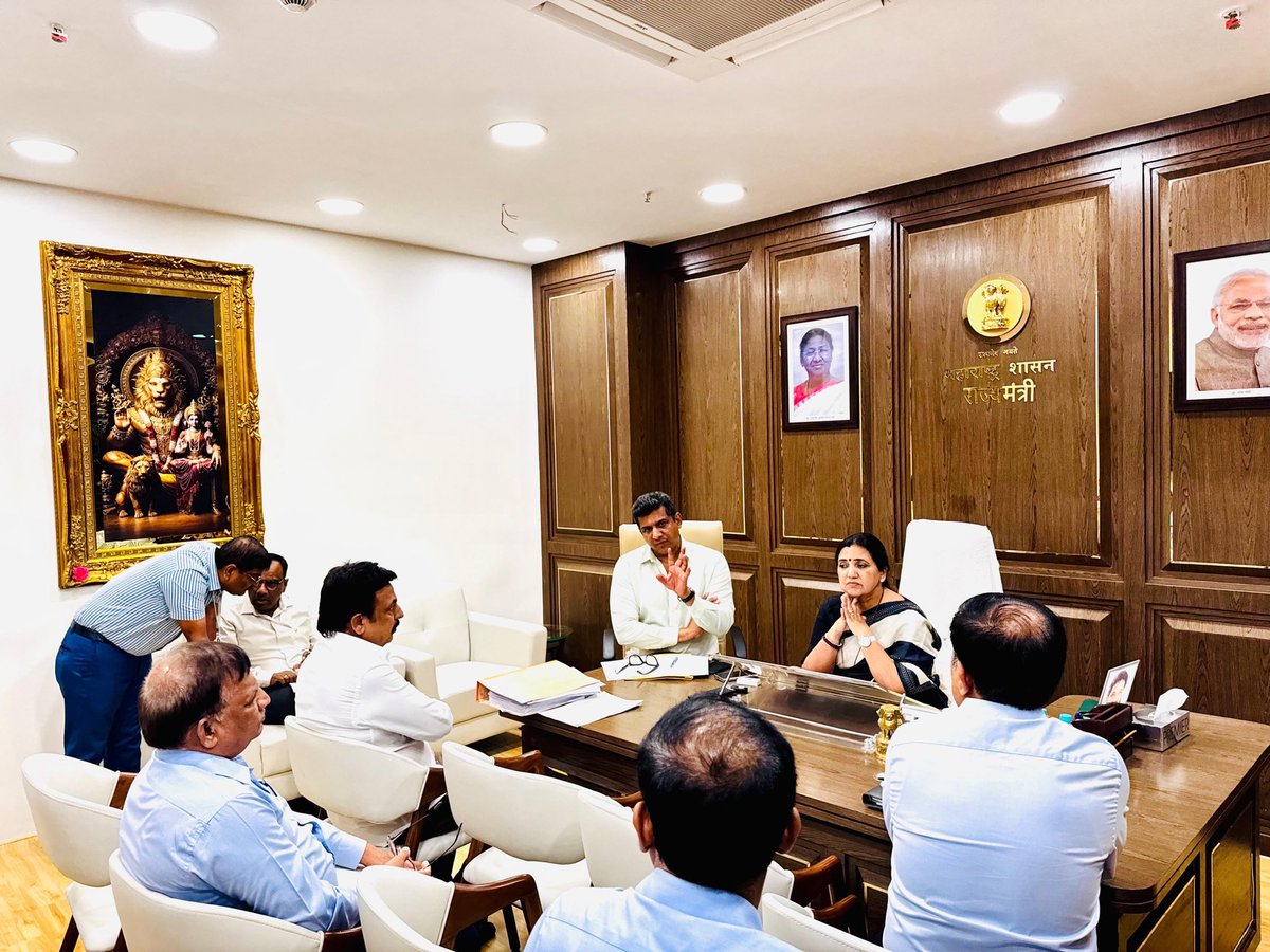 AslamShaikh_MLA's tweet photo. Held a review meeting today on the PAP (CTS No. 827/A/4A/2) issue in #MaladEast, chaired by Hon'ble MoS Smt. Madhuri Misal, with Shri. Aseem Kumar Gupta, Additional Chief Secretary, Urban Development & Housing Departments, and concerned officials.

Discussed the grievances of the affected residents and emphasized the need for a fair, transparent, and time-bound resolution. Will continue pursuing the matter until justice is delivered.