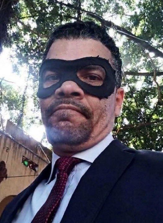 corripioo's tweet photo. Supuestamente el señor Maipi hizo negociaciones con alguien para unos servicios que nunca llegaron. ¿Quieres saber de qué hablo? Póngase cómodo y venga a leer. 😏🍿 https://t.co/eYoWdMqHS5