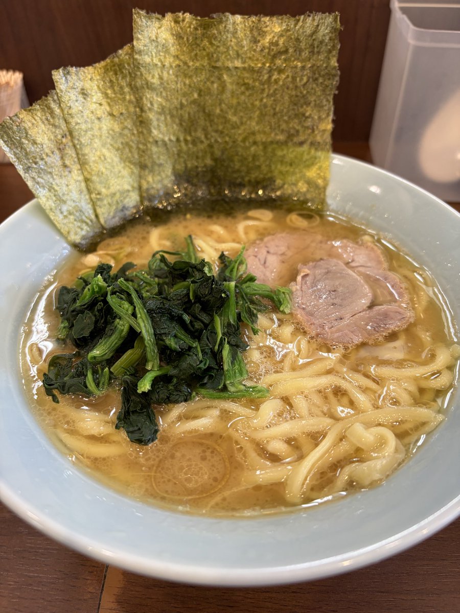 Stern3210's tweet photo. 深夜っすね https://t.co/tOLWlBPpYx