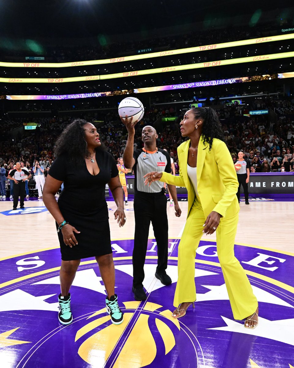 WNBA's tweet photo. Where it started. Where it stands ✨

Then and now from the inaugural game to last night's @nyliberty vs. @LASparks matchup in honor of #WNBASeason30 https://t.co/xWXGUcCEk5