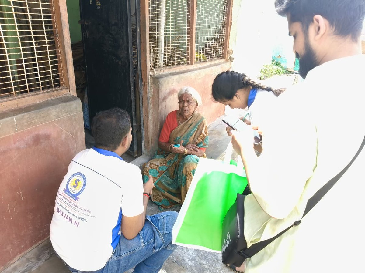 NssSfgc's tweet photo. NSS Volunteers of Seshadripuram First Grade College, Yelahanka, participated in the Ramanuja Welfare Card Distribution Programme organized by Sri Yadugiri Yathiraja Mutt at Mandya, on 20–21 June 2026, serving beneficiaries and supporting the welfare initiative. @_NSSIndia https://t.co/rmivDLaR1b