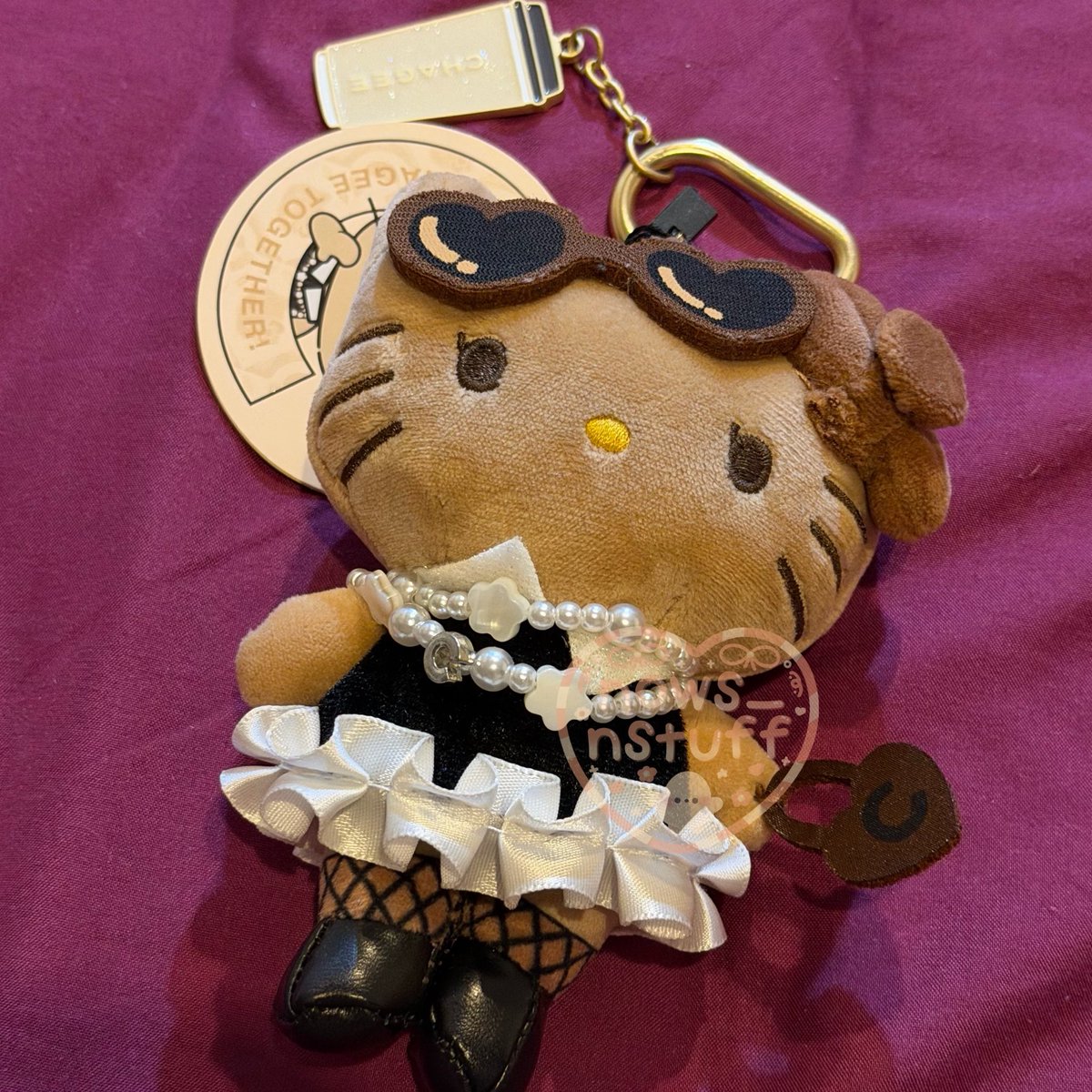 nows_nstuff's tweet photo. #ส่งต่อ พวงกุญแจ Chagee x Hello Kitty 🤎 สภาพ 90% * มีรอยถลอกตรงตะขอเล็กน้อยค่ะ✨

🏷️ 300.- รวมส่ง สนใจ dm ได้เลยค่ะ 🫶🏻

#ตลาดนัดsanrio #ตลาดนัดซานริโอ้ #ตลาดนัดkitty #CHAGEElovesHelloKitty #chageexhellokitty https://t.co/3ydpT0TDOb