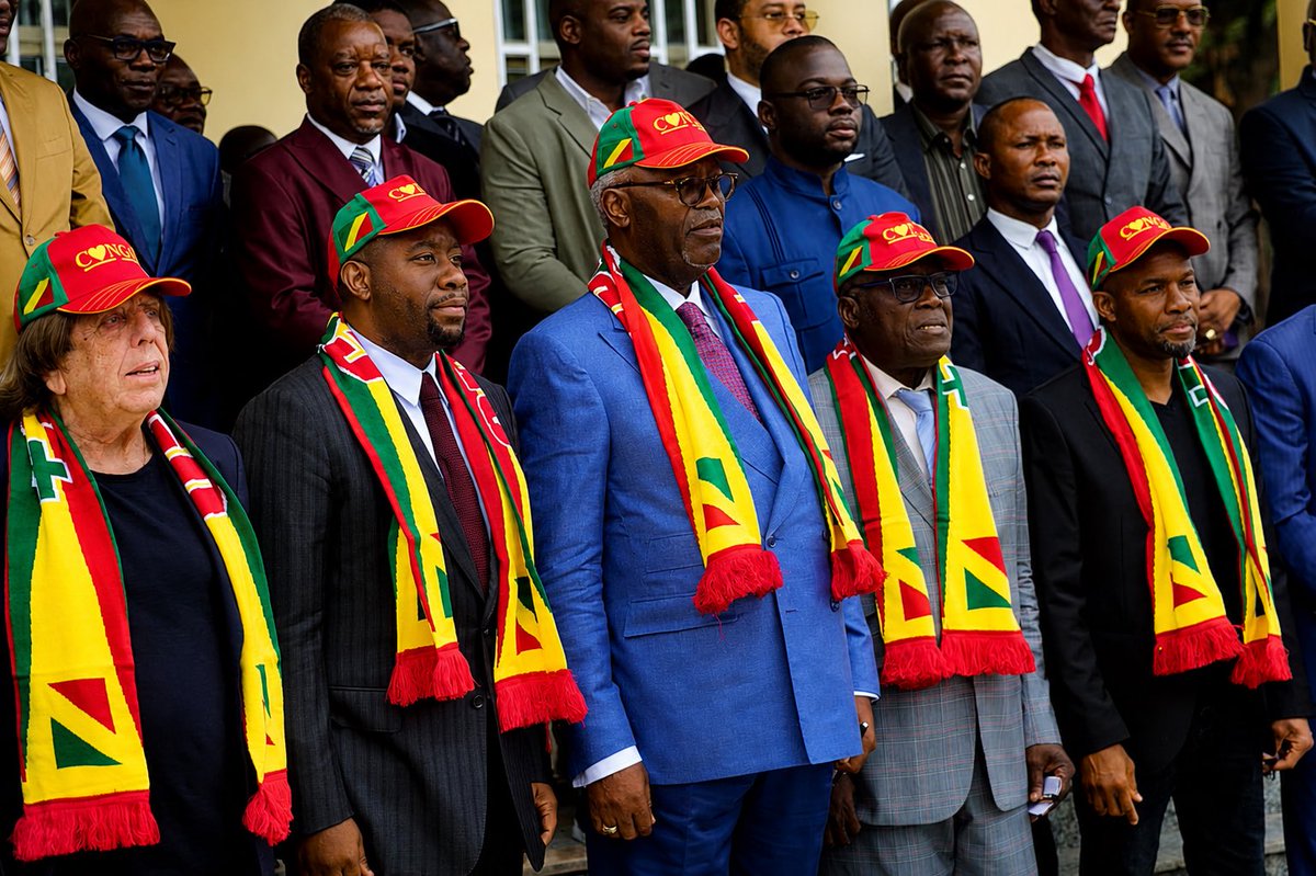congoredevils's tweet photo. ✍️ C’est désormais 𝐎𝐅𝐅𝐈𝐂𝐈𝐄𝐋, 🇨🇬

Ce jour marque une nouvelle étape pour l’équipe nationale avec la signature officielle des contrats de nos sélectionneurs : 𝗖𝗹𝗮𝘂𝗱𝗲 𝗟𝗲 𝗥𝗼𝘆 &amp; 𝗢𝗺𝗮𝗿 𝗗𝗮𝗳 ce lundi. 

Bienvenue et plein succès dans cette mission. https://t.co/uzt9U3RBzE