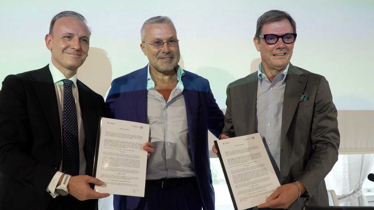 regioneFVGit's tweet photo. Contro caro energia e difficoltà dei mercati internazionali, #RegioneFVG rafforza il sostegno alle imprese: quasi 15mln per compensare i maggiori costi energetici e 3mln ai Confidi, per un pacchetto complessivo da 20mln. Così oggi a #Udine @SergioBini68 
👉https://t.co/OFfV9ZIT0S https://t.co/CXaoVzGC2T