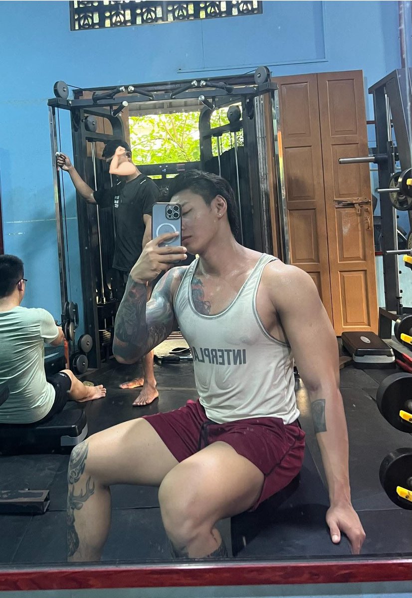 nayhenryshane's tweet photo. Mister Supranational Myanmar 2026 - Thiha Htun 🇲🇲

ကောင်းလိုက်တဲ့Bodyကြီးကွာ၊အားပေးရအုံးမယ်အချစ်ဆုံးMisterကြီး😋 https://t.co/ZmOLN0w1Ie