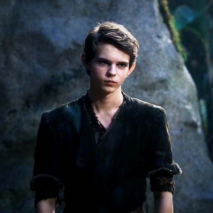 ouatminds's tweet photo. I’ve always loved the idea that Peter Pan was actually the real villain, that he was an adult who turned himself into a teenager, and that all of this happened because he abandoned his son, Rumplestiltskin. And the fact that he wanted to rip out his great-grandson's heart https://t.co/WEKRUbm9eR