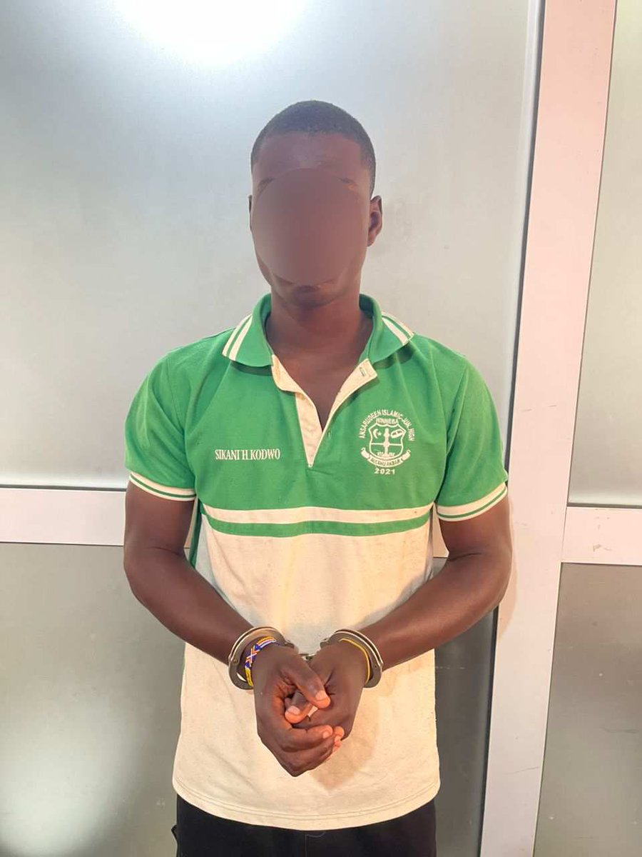 GhPoliceService's tweet photo. POLICE ARREST ISRAEL KWADWO SAFO AKOFENA AND TWO OTHERS IN CONNECTION WITH SHOOTING INCIDENT https://t.co/bn3ViwOS1y