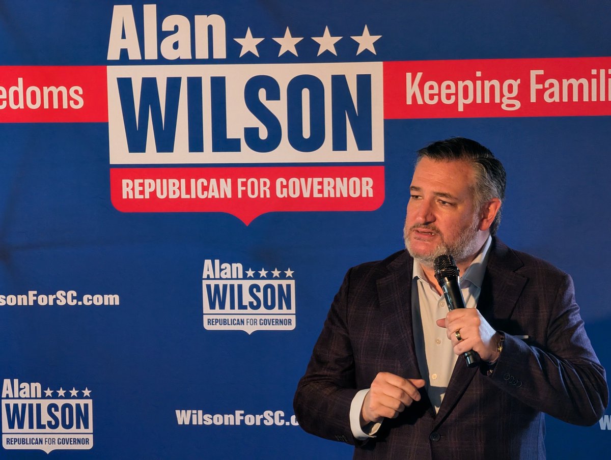 IAmNickReynolds's tweet photo. Ted Cruz campaigning for Alan Wilson in Columbia today. Packed house.

Evette currently holding a GOTV rally in the Upstate. https://t.co/QJrFdqk46L