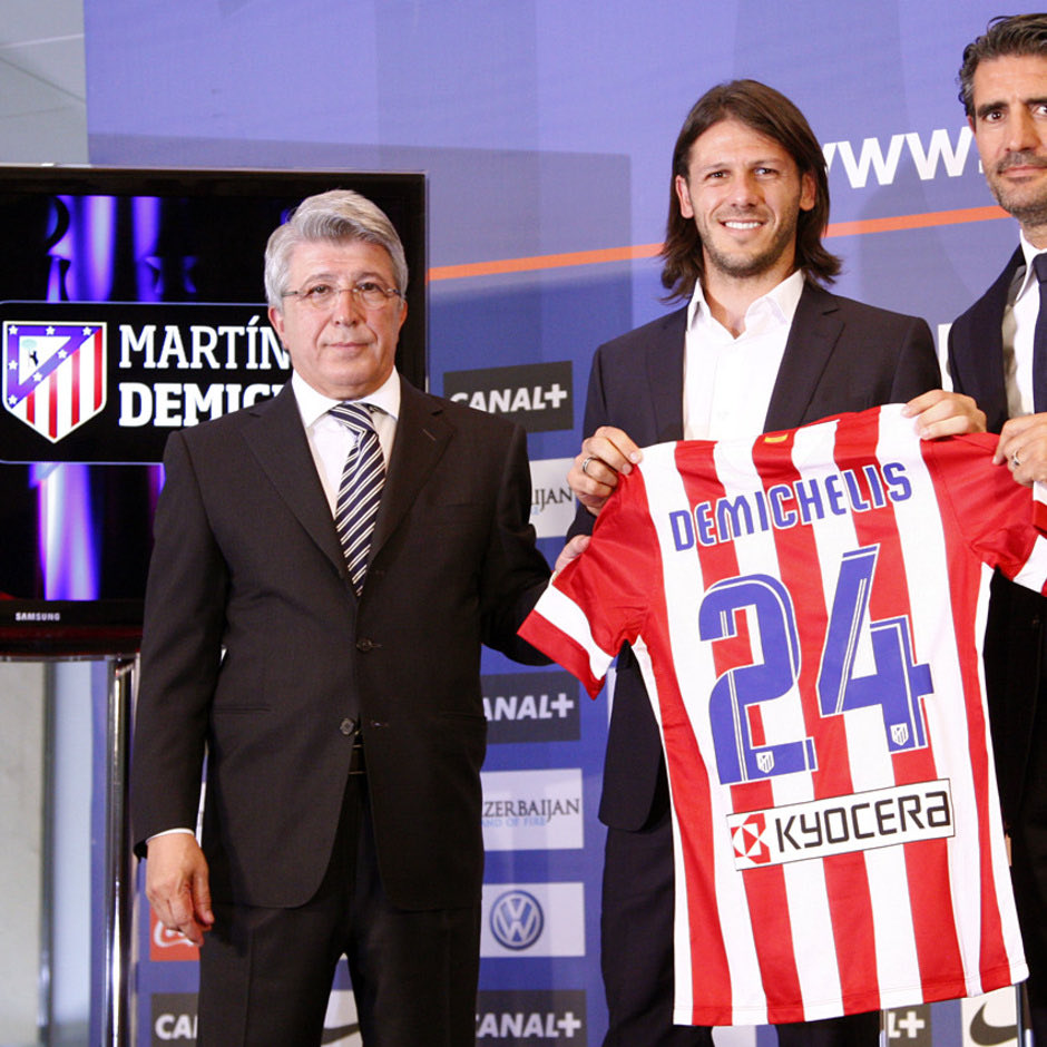 stingATM's tweet photo. Name a player who’s a bigger Atleti legend than Julián Álvarez

I’ll start: Martin Demichelis https://t.co/8BUus5medU
