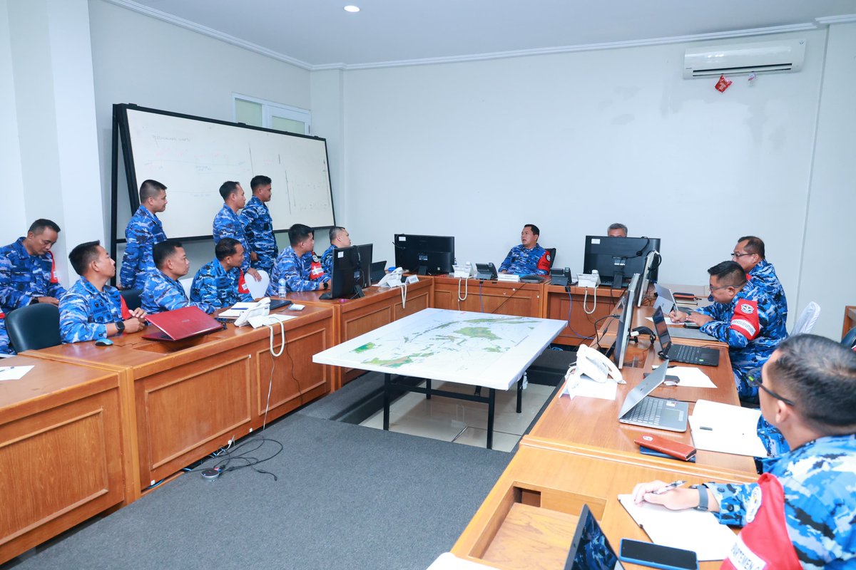 koops_3's tweet photo. Pangkodau III Ikuti Pembukaan Latihan Angkasa Yudha 2026, Metode Stafex Perkuat Kemampuan TNI AU Hadapi Ancaman Multidomain

#militerudara
#puspentni
#tniau
#Koopsudnas
#swabhuwanapaksa https://t.co/AzQxsG81ai