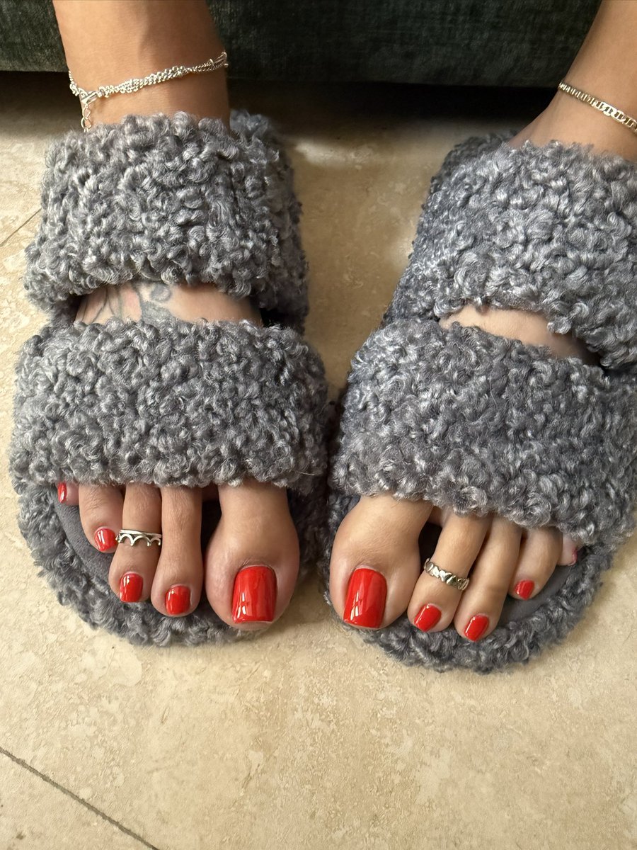 tanfeetss's tweet photo. You ready to put them in your mouth? https://t.co/Zf8kPg175f