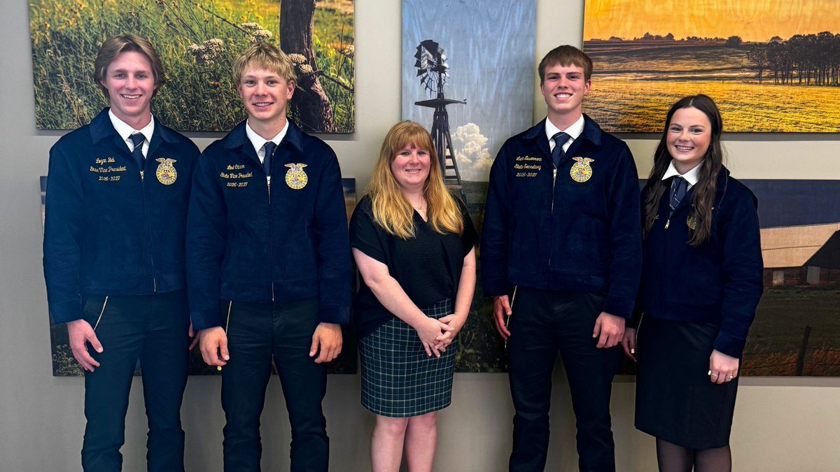 NEFFAFoundation's tweet photo. Nebraska State FFA Officers are traveling across Nebraska this week to visit corporate partners. Today’s business + industry visits took us to @LivestockMkt, where State Officers explored the global impact and vast career opportunities at Sandhills Global. #neFFA #NeFFAFoundation https://t.co/LbZgj3TumK