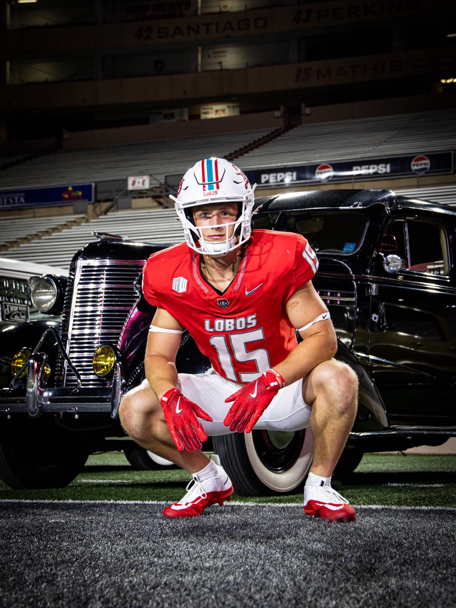 HudsonClarksean's tweet photo. Had an amazing OV @UNMLoboFB‼️Thank you for your hospitality‼️
@Coach_Eck @LoniFangupo @natep4 @coach_nowinsky @Beau_Davidson @CoachLujan @mwscarletfb @AllenTrieu @PrepRedzoneMN @OJW_Scouting #golobos https://t.co/h2tyRzkUtV