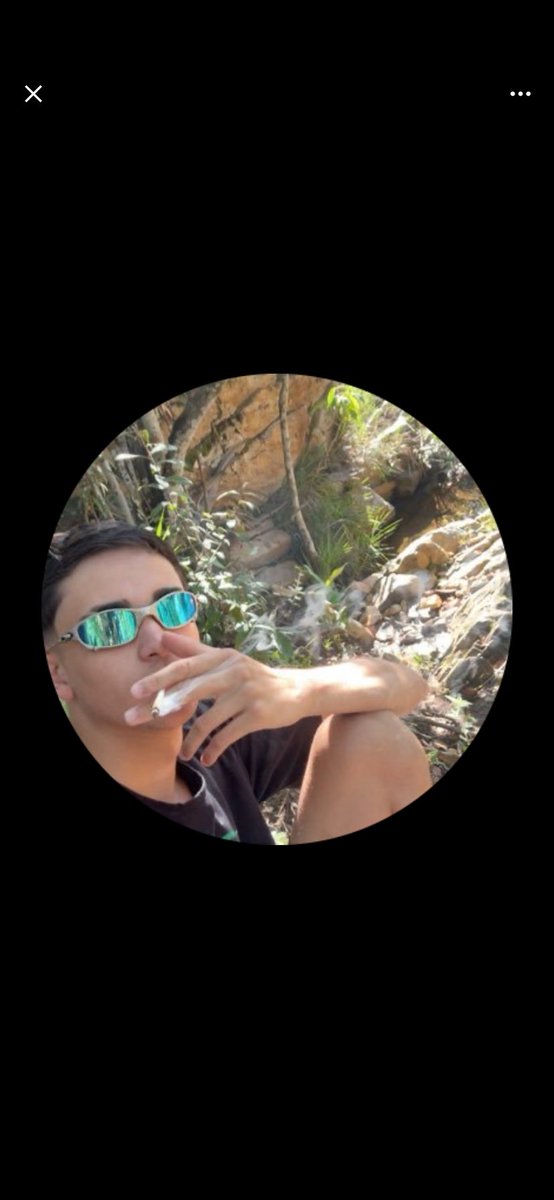 Dublackftw's tweet photo. @ofaelsza @mowedOX @tonytheboy_ Carioca favelado é foda demais Akkkkkkk o filho da puta fumando maconha no meio dum monte de lixo e resto de obra. Falando q o mlk não tem dinheiro. Tu paga 5 real pra um ex presida corta teu cabelo filho da puta. Tu é a pior raça q existe. O favelado primata q se acha superior https://t.co/XJdSBpjoTH