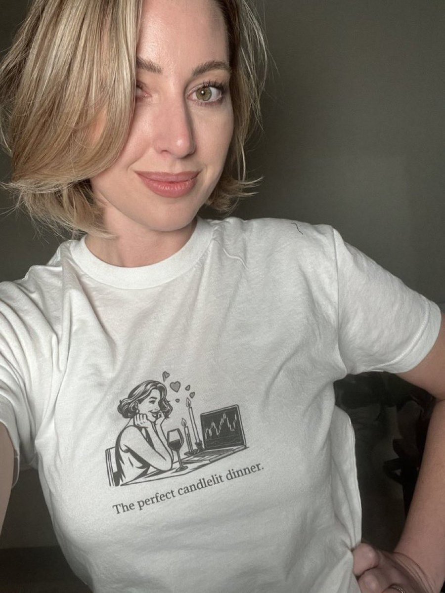 JessicaInskip_1's tweet photo. How much do you love my shirt? https://t.co/ysnZIq1PY1