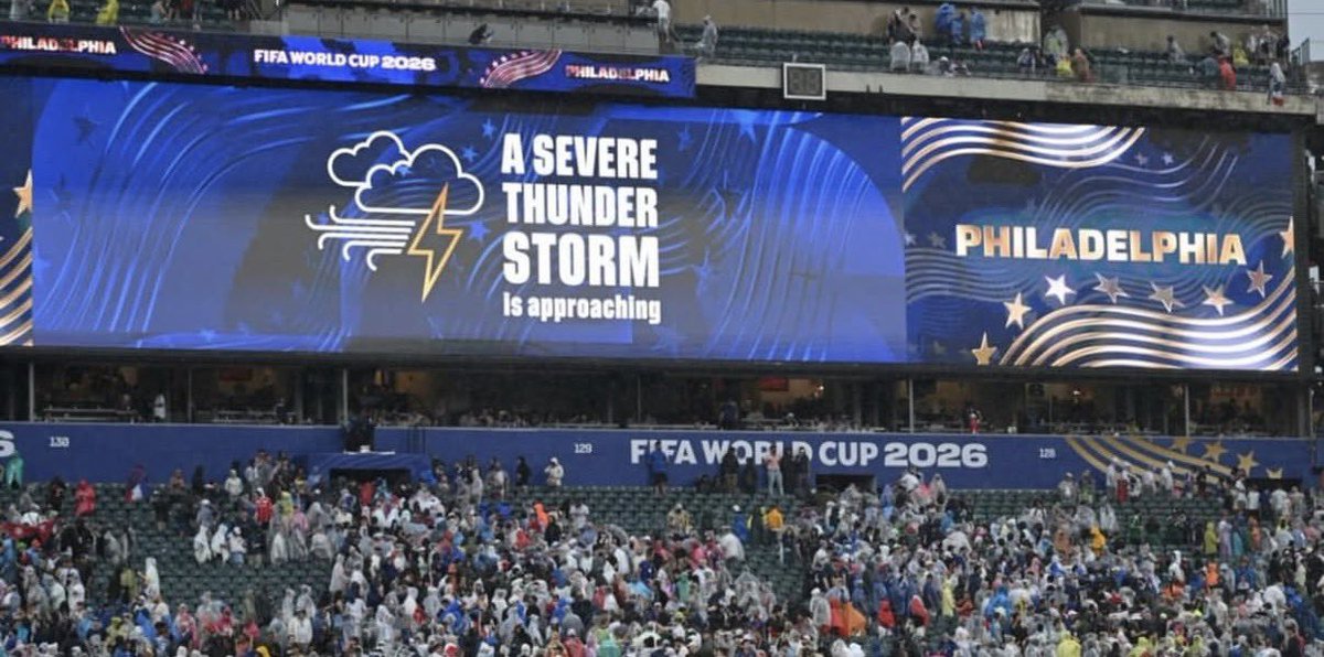 PolymarketSport's tweet photo. 🚨There has never been a weather delay that’s stopped a men’s World Cup match before today https://t.co/W0GZNhVnn6