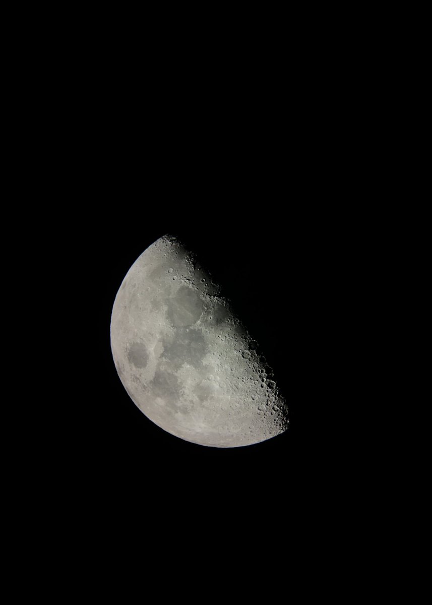 Retaj_Sky's tweet photo. The moon today https://t.co/fZKlVF7TF8