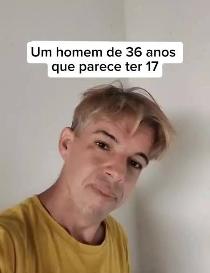 cinthyaqn's tweet photo. aconteceu: peguei duas alunas colando na prova com o celular na mão pq me confundiram com aluna kkkkkk https://t.co/nbyKuYimmS