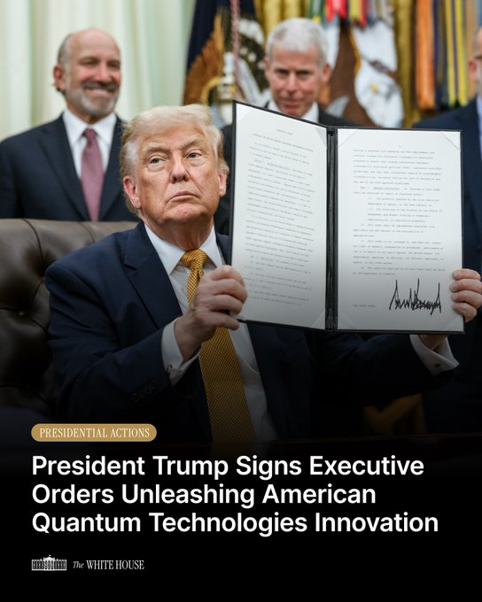 Promo4Purpose's tweet photo. @Trump with another performative #EO. Quick fact
This is his 266+ EO signed in less than one and a half years.
That's more than he did his ENTIRE first term (220). #Biden 162 his term. #OBAMA 276 in two terms.
Most of his EO's was just reversing shit he didn't like. #performative https://t.co/mlvNLYGsVf
