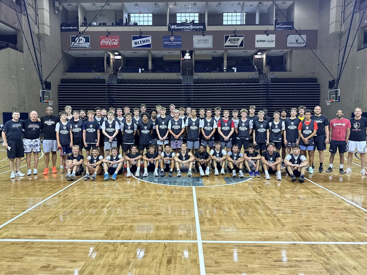 sanfordhoops_sf's tweet photo. 2️⃣0️⃣2️⃣6️⃣ WHO’S NEXT BOYS COMBINE is in the books! 💪🏀

Athletes from across the region came to compete, get evaluated, and showcase their skills! The future of basketball is bright!

Big thanks to all who made today a success. Keep putting in the work! 

#SanfordSports https://t.co/KWeIXgU1AY