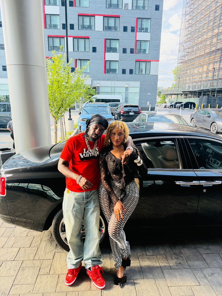 wendyshaygh's tweet photo. Was lovely to link up with Legend @mavadogully again in New York ☺️ https://t.co/rqDMro85MA