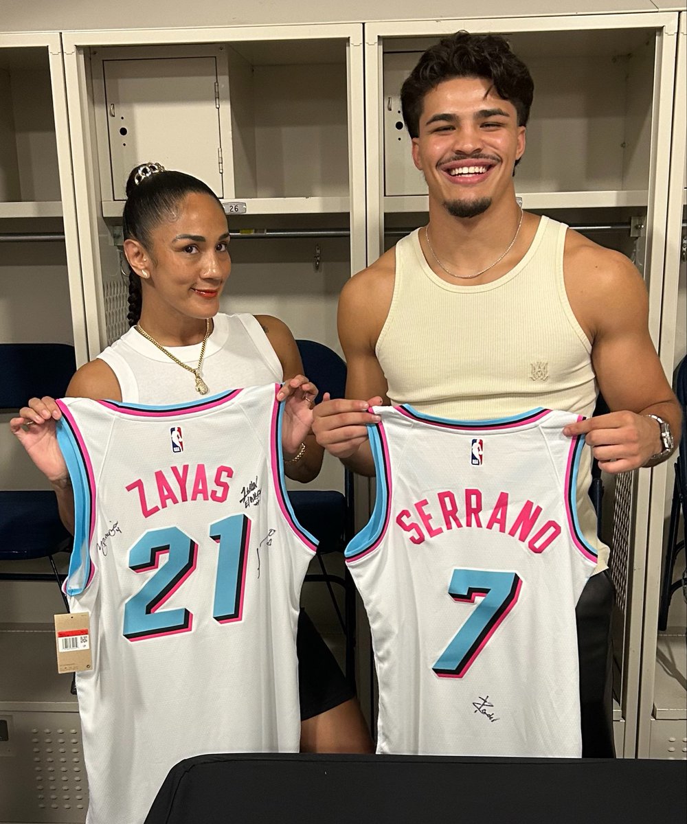 Serranosisters's tweet photo. This Saturday my lil bro @XanderZayas 
Defends his unified titles WBO/WBA
To me it’ll never matter who he Fights I’ll always support him. 
Let’s go lil bro See You Soon 🙏❤️🇵🇷 https://t.co/6H9c3bWw35